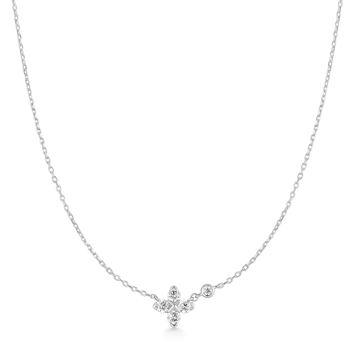 Silver Sparkling Lucky Clover Necklace