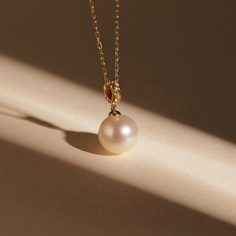 KALINDA | Pearl Necklace with Lab Grown Diamond Accent