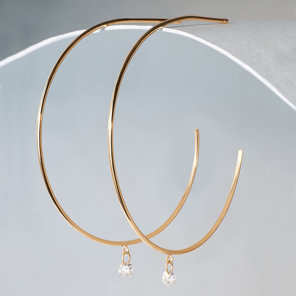 PIROUETTE | Single Floating Diamond Hoop Earring