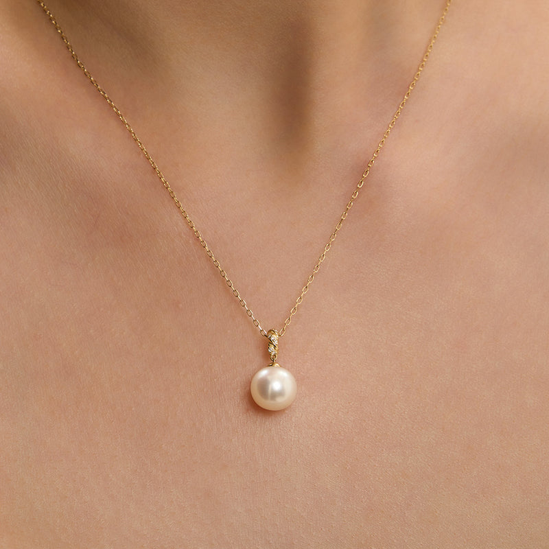 KALINDA | Pearl Necklace with Lab Grown Diamond Accent
