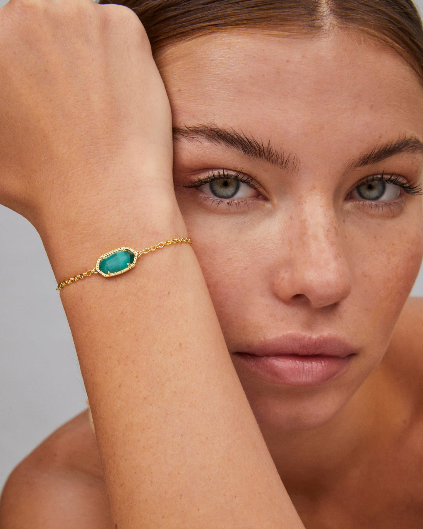 Elaina Gold Adjustable Chain Bracelet in Emerald Cat’s Eye