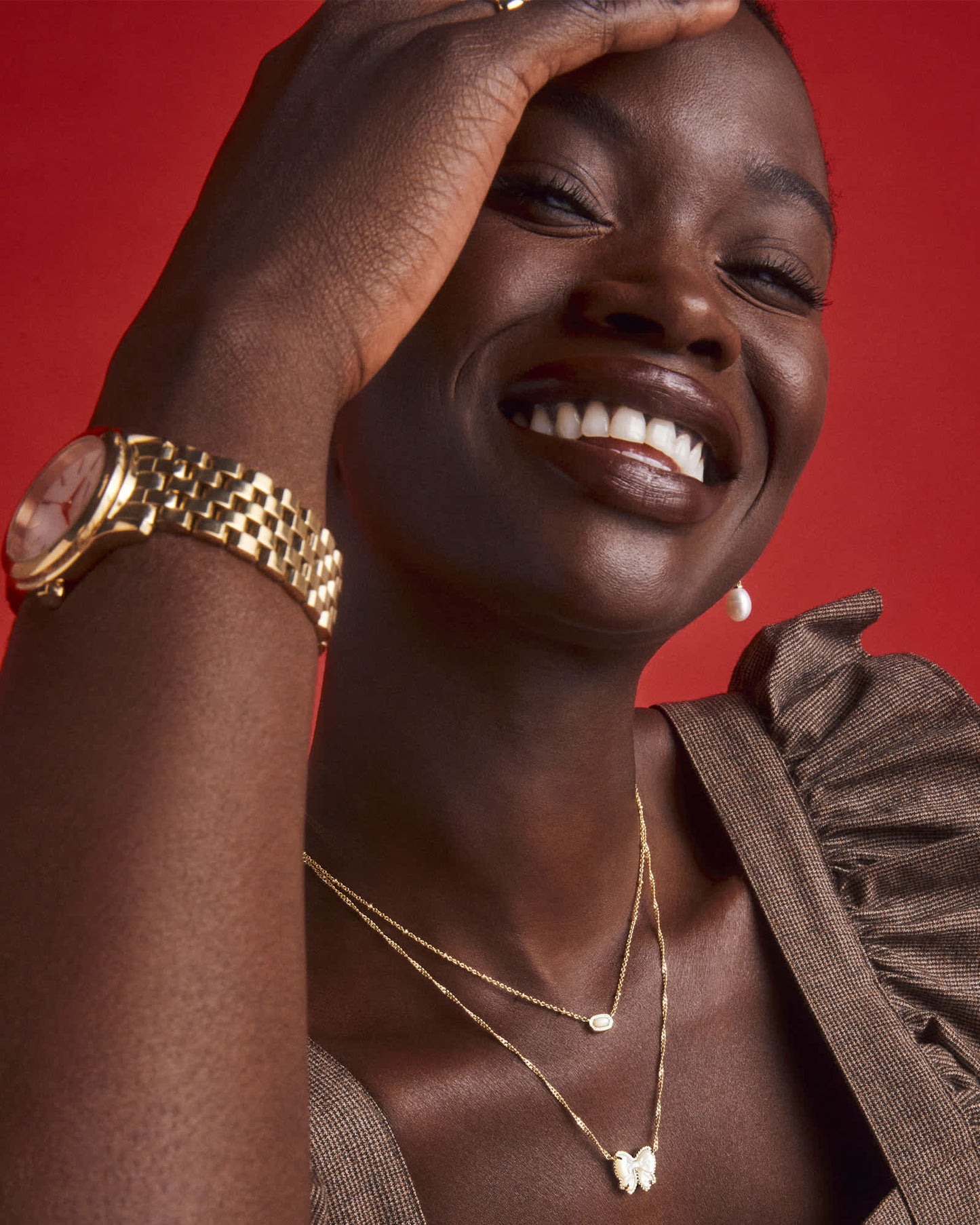 Haley Gold Bow Short Pendant Necklace in Ivory Mother of Pearl