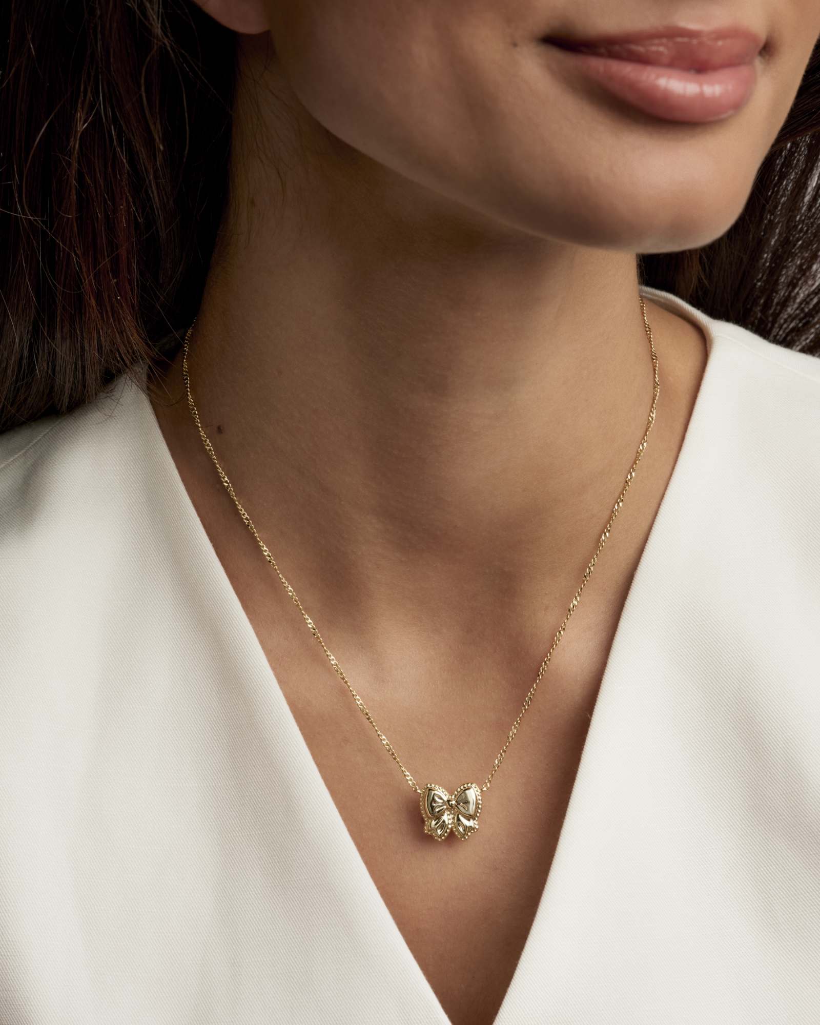 Haley Gold Bow Short Pendant Necklace in Ivory Mother of Pearl