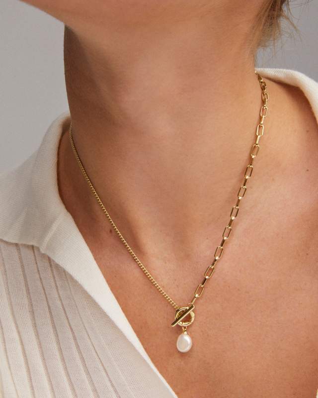 Leighton Convertible Gold Pearl Chain Necklace in Freshwater Cultured Pearl