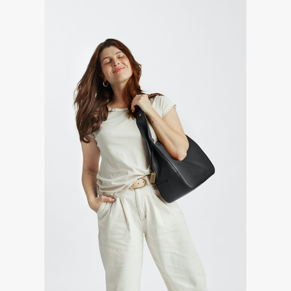 THE SNAP SHOULDER BAG | Natural Leather – Radiant Jewelry