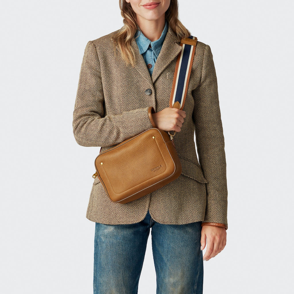 CAMERA CROSSBODY | Natural Grain Leather