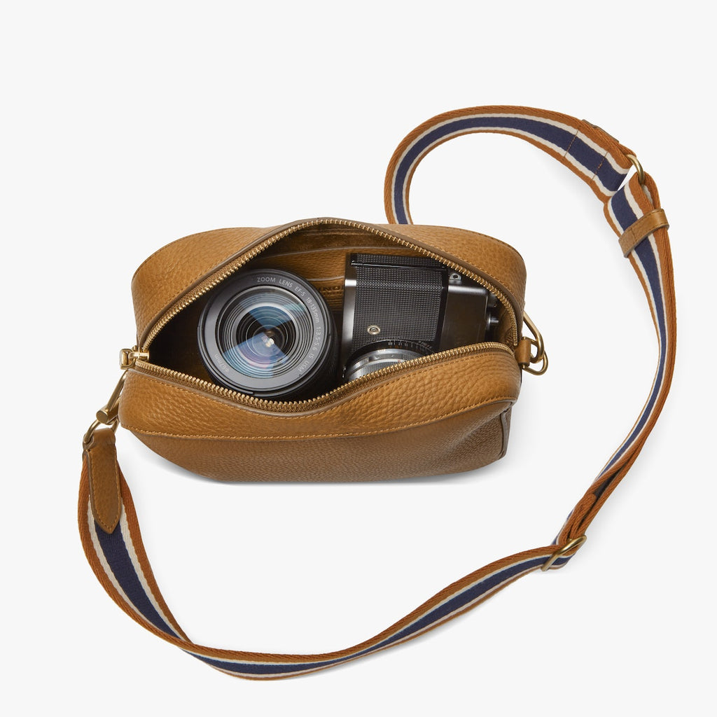 CAMERA CROSSBODY | Natural Grain Leather