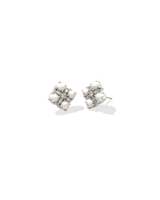 Dira Pearl Silver Stud Earrings