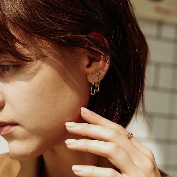 IMOGEN | Single Paper Clip Oblong Huggie Hoop