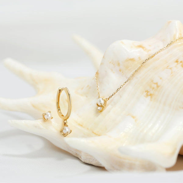 EVANGELINE | Single White Pearl Stud Earring
